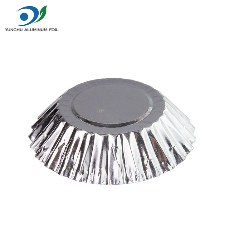 تارت البيض، الخبز المحمص، حاوية طعام من رقائق الألومنيوم الفضية